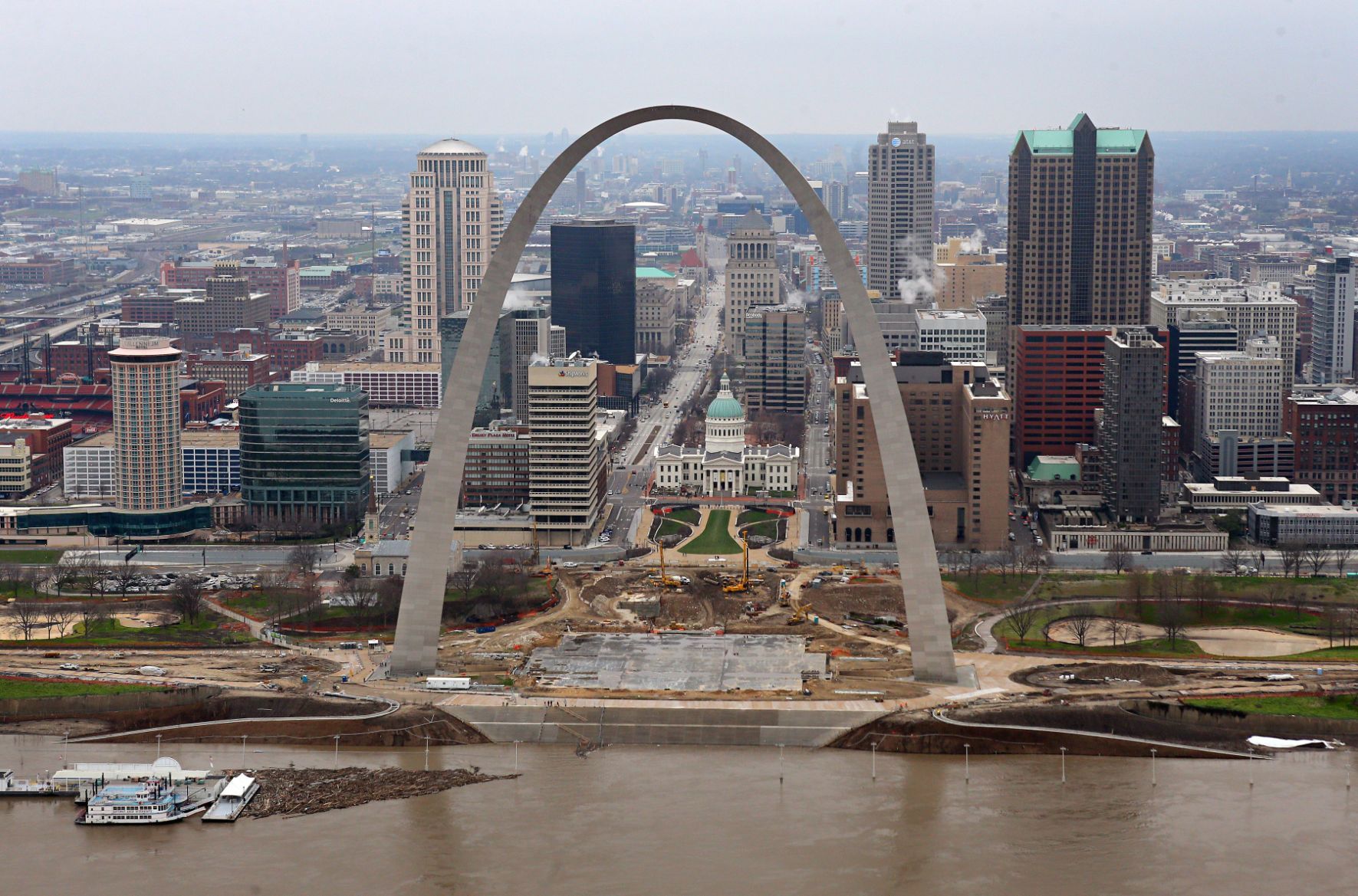 Major Mississippi River flooding in St. Louis